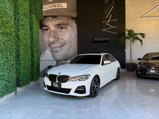 BMW 320i 2.0 16V TURBO FLEX M SPORT AUTOMÁTICO BMW 320i 2.0 16V TURBO FLEX M SPORT AUTOMÁTICO