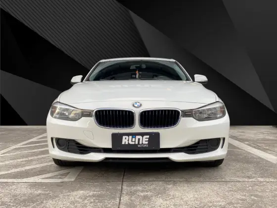 BMW 320i 2.0 16V TURBO GASOLINA 4P AUTOMÁTICO BMW 320i 2.0 16V TURBO GASOLINA 4P AUTOMÁTICO