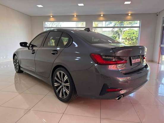 BMW-320i-2020