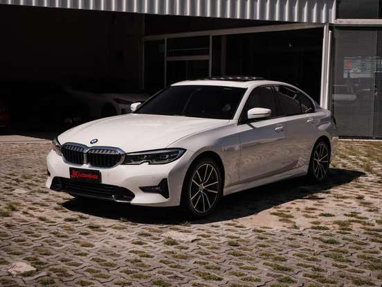 BMW-320i-2020