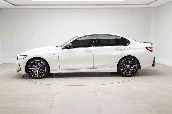 BMW-320i-2024