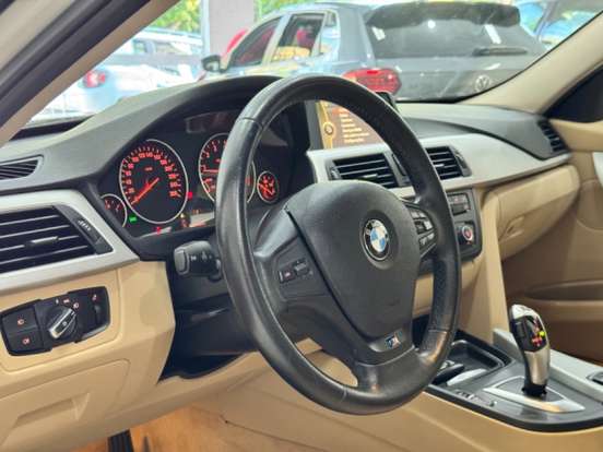 BMW-320i-2.0 16V TURBO GASOLINA 4P AUTOMÁTICO BMW-320i-2012