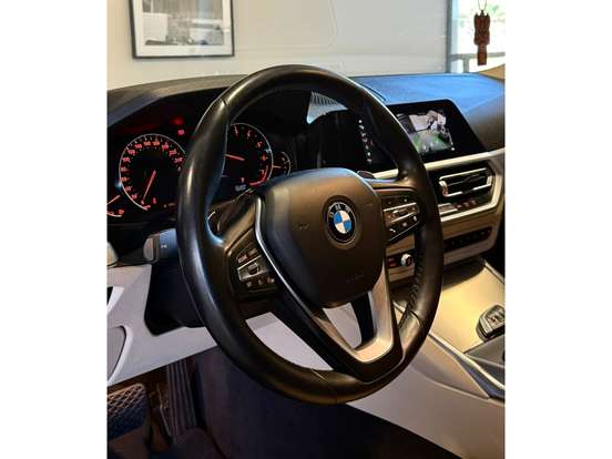BMW-320i-2.0 16V TURBO GASOLINA SPORT AUTOMÁTICO BMW-320i-2019