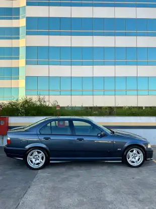 BMW-328i-1998