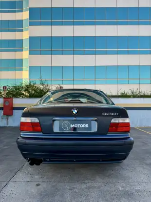 BMW-328i-2.8 SEDAN 24V GASOLINA 4P AUTOMÁTICO BMW-328i-1998