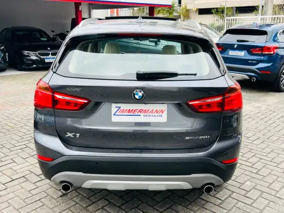 BMW-X1-2.0 16V TURBO ACTIVEFLEX SDRIVE20I X-LINE 4P AUTOMÁTICO BMW-X1-2019