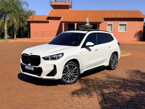 BMW X1 2.0 16V TURBO GASOLINA SDRIVE20I M SPORT STEPTRONIC BMW X1 2.0 16V TURBO GASOLINA SDRIVE20I M SPORT STEPTRONIC