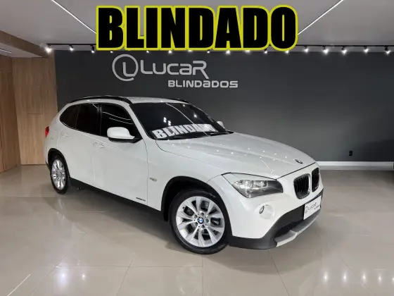 BMW X1 2.0 18I TOP 4X2 24V GASOLINA 4P AUTOMÁTICO BMW X1 2.0 18I TOP 4X2 24V GASOLINA 4P AUTOMÁTICO