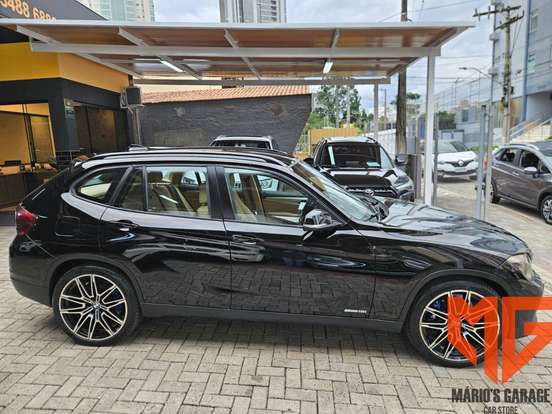 BMW-X1-2013