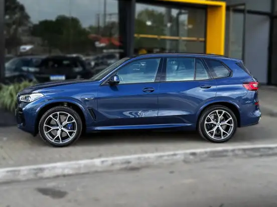 BMW-X5-3.0 I6 TURBO HÍBRIDO XDRIVE45E M SPORT AUTOMÁTICO BMW-X5-2022