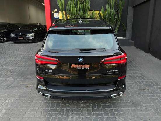 BMW-X5-2022