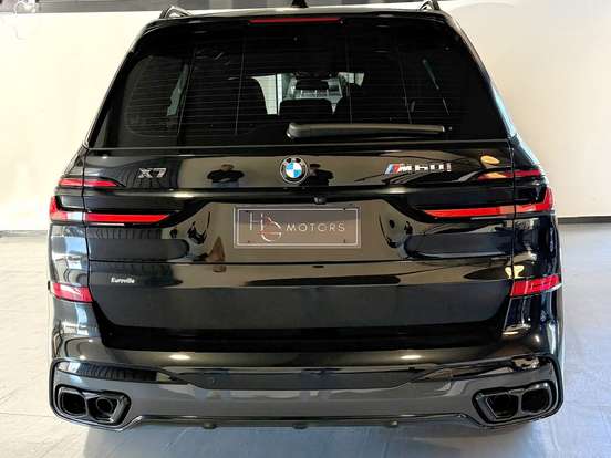 BMW-X7-2023
