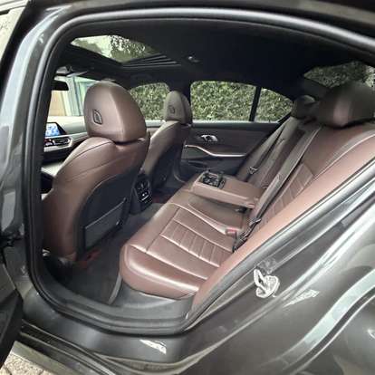 BMW-320i-2021