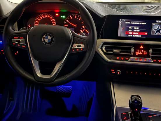 BMW-320i-2.0 16V TURBO GASOLINA SPORT AUTOMÁTICO BMW-320i-2019