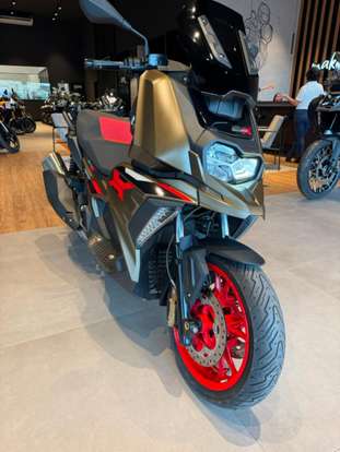 BMW-C 400 X-2025