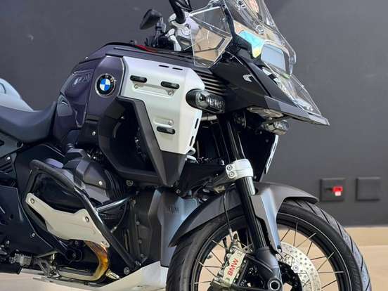 BMW-R 1300 GS TRIPLE BLACK BMW-R 1300 GS TRIPLE BLACK-2025