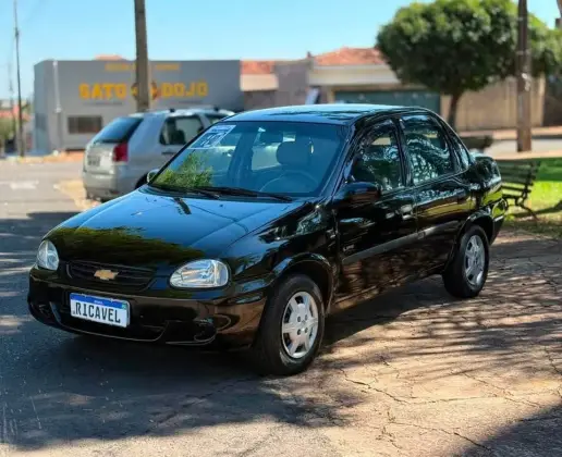 CHEVROLET CLASSIC 1.0 MPFI LIFE 8V FLEX 4P MANUAL CHEVROLET CLASSIC 1.0 MPFI LIFE 8V FLEX 4P MANUAL