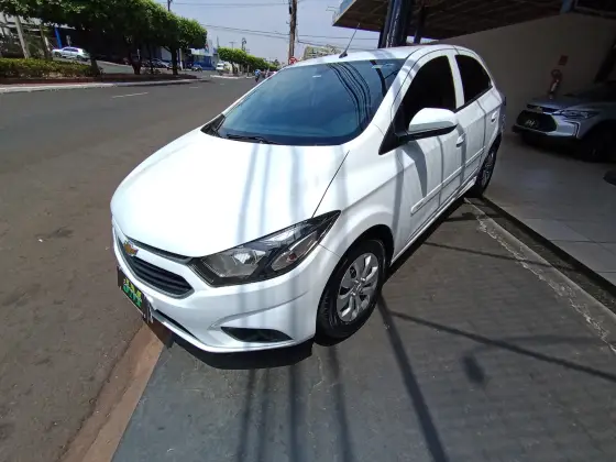 CHEVROLET ONIX 1.0 MPFI LT 8V FLEX 4P MANUAL CHEVROLET ONIX 1.0 MPFI LT 8V FLEX 4P MANUAL
