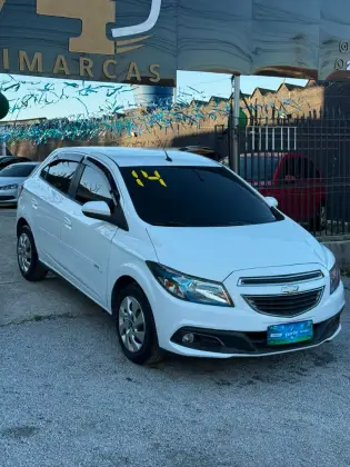 CHEVROLET ONIX 1.4 MPFI LT 8V FLEX 4P MANUAL CHEVROLET ONIX 1.4 MPFI LT 8V FLEX 4P MANUAL