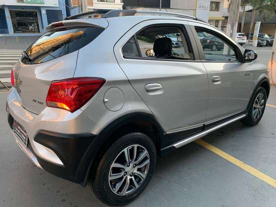CHEVROLET-ONIX-1.4 MPFI ACTIV 8V FLEX 4P AUTOMÁTICO CHEVROLET-ONIX-2017