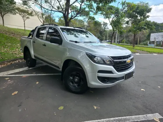CHEVROLET S10 2.8 LS 4X4 CD 16V TURBO DIESEL 4P MANUAL CHEVROLET S10 2.8 LS 4X4 CD 16V TURBO DIESEL 4P MANUAL