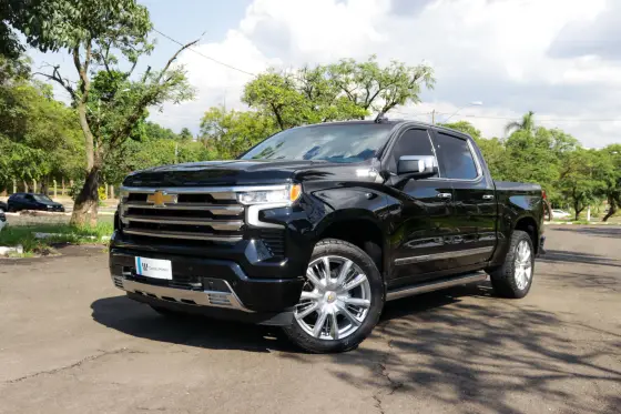 CHEVROLET SILVERADO 3.0 V6 DURAMAX DIESEL 1500 HIGH COUNTRY 4WD AUTOMÁTICO CHEVROLET SILVERADO 3.0 V6 DURAMAX DIESEL 1500 HIGH COUNTRY 4WD AUTOMÁTICO