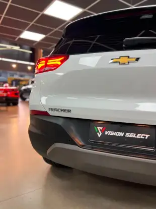 CHEVROLET-TRACKER-2024