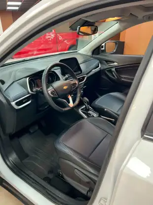CHEVROLET-TRACKER-2024