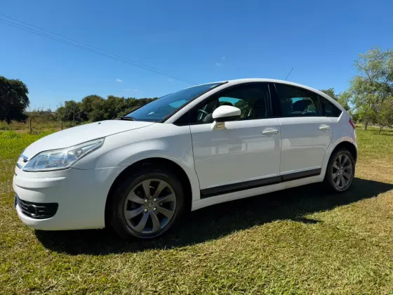 CITROËN C4 1.6 GLX 16V FLEX 4P MANUAL CITROËN C4 1.6 GLX 16V FLEX 4P MANUAL
