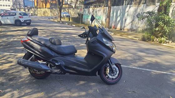 DAFRA MAXSYM 400i 
