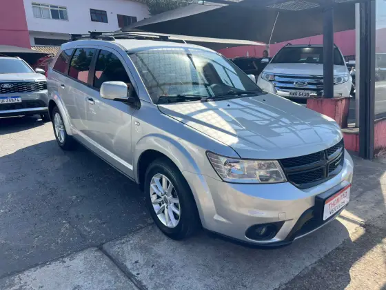 DODGE JOURNEY 3.6 SXT V6 GASOLINA 4P AUTOMÁTICO DODGE JOURNEY 3.6 SXT V6 GASOLINA 4P AUTOMÁTICO