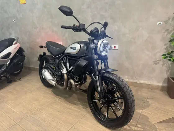 DUCATI SCRAMBLER ICON 