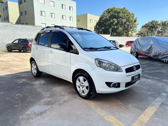FIAT IDEA 1.4 MPI ATTRACTIVE 8V FLEX 4P MANUAL FIAT IDEA 1.4 MPI ATTRACTIVE 8V FLEX 4P MANUAL
