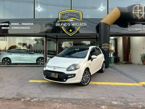 FIAT PUNTO 1.4 ATTRACTIVE 8V FLEX 4P MANUAL FIAT PUNTO 1.4 ATTRACTIVE 8V FLEX 4P MANUAL