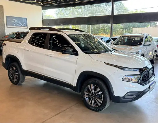FIAT TORO 1.3 TURBO 270 FLEX FREEDOM AT6 FIAT TORO 1.3 TURBO 270 FLEX FREEDOM AT6