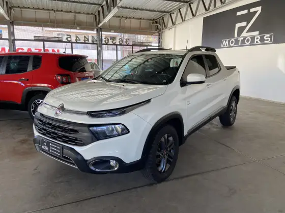 FIAT TORO 2.0 16V TURBO DIESEL FREEDOM 4WD AT9 FIAT TORO 2.0 16V TURBO DIESEL FREEDOM 4WD AT9