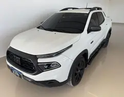 FIAT TORO 2.0 16V TURBO DIESEL ULTRA 4WD AT9 FIAT TORO 2.0 16V TURBO DIESEL ULTRA 4WD AT9