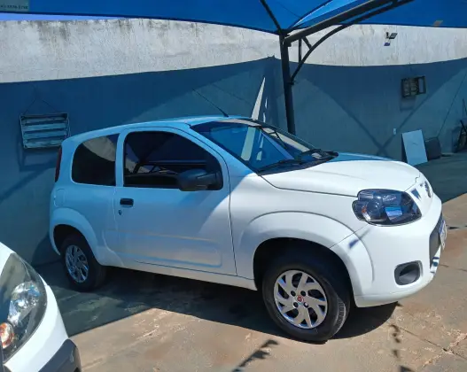 FIAT UNO 1.0 EVO VIVACE 8V FLEX 2P MANUAL FIAT UNO 1.0 EVO VIVACE 8V FLEX 2P MANUAL