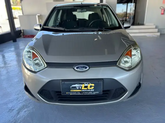 FORD FIESTA 1.0 ROCAM HATCH 8V FLEX 4P MANUAL FORD FIESTA 1.0 ROCAM HATCH 8V FLEX 4P MANUAL
