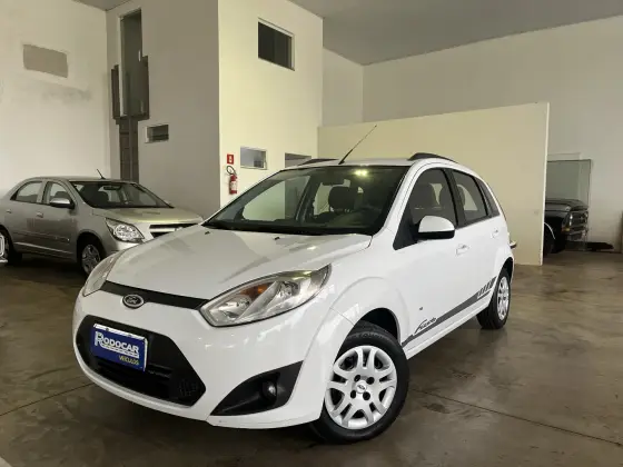 FORD FIESTA 1.0 ROCAM SE PLUS 8V FLEX 4P MANUAL FORD FIESTA 1.0 ROCAM SE PLUS 8V FLEX 4P MANUAL