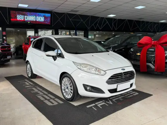 FORD FIESTA 1.6 TITANIUM HATCH 16V FLEX 4P POWERSHIFT FORD FIESTA 1.6 TITANIUM HATCH 16V FLEX 4P POWERSHIFT