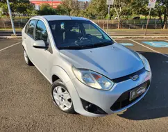 FORD FIESTA 1.6 ROCAM SEDAN 8V FLEX 4P MANUAL FORD FIESTA 1.6 ROCAM SEDAN 8V FLEX 4P MANUAL