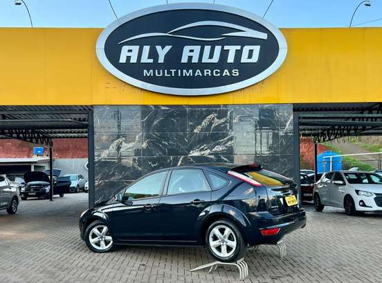 FORD-FOCUS-2011