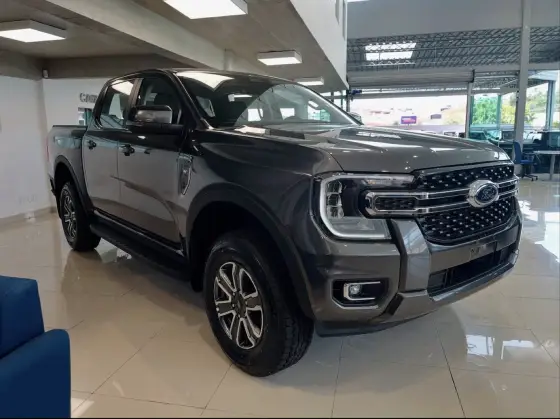 FORD RANGER 3.0 V6 TURBO DIESEL CD XLT 4X4 AUTOMÁTICO FORD RANGER 3.0 V6 TURBO DIESEL CD XLT 4X4 AUTOMÁTICO