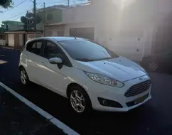 FORD FIESTA 1.6 SE HATCH 16V FLEX 4P POWERSHIFT FORD FIESTA 1.6 SE HATCH 16V FLEX 4P POWERSHIFT