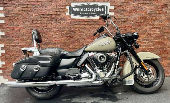 HARLEY-DAVIDSON-ROAD KING CLASSIC-2010