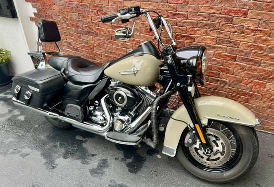 HARLEY-DAVIDSON-ROAD KING CLASSIC-2010