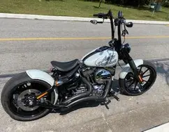 HARLEY-DAVIDSON SOFTAIL BREAKOUT HARLEY-DAVIDSON SOFTAIL BREAKOUT