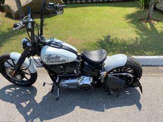 HARLEY-DAVIDSON-SOFTAIL BREAKOUT-2016