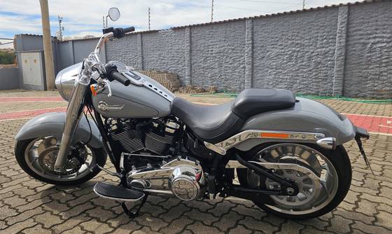 HARLEY-DAVIDSON SOFTAIL FAT BOY 114 